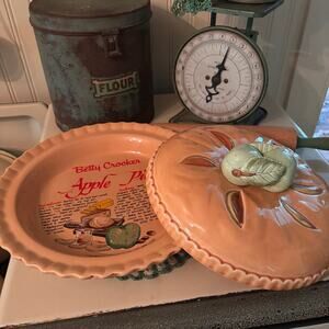 Vintage Betty Crocker Covered Green Apple Pie Dish w/ Lid & Recipe 11"